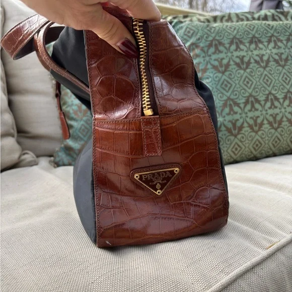 Prada Navy Blue and Brown Bag - Picture 3 of 6